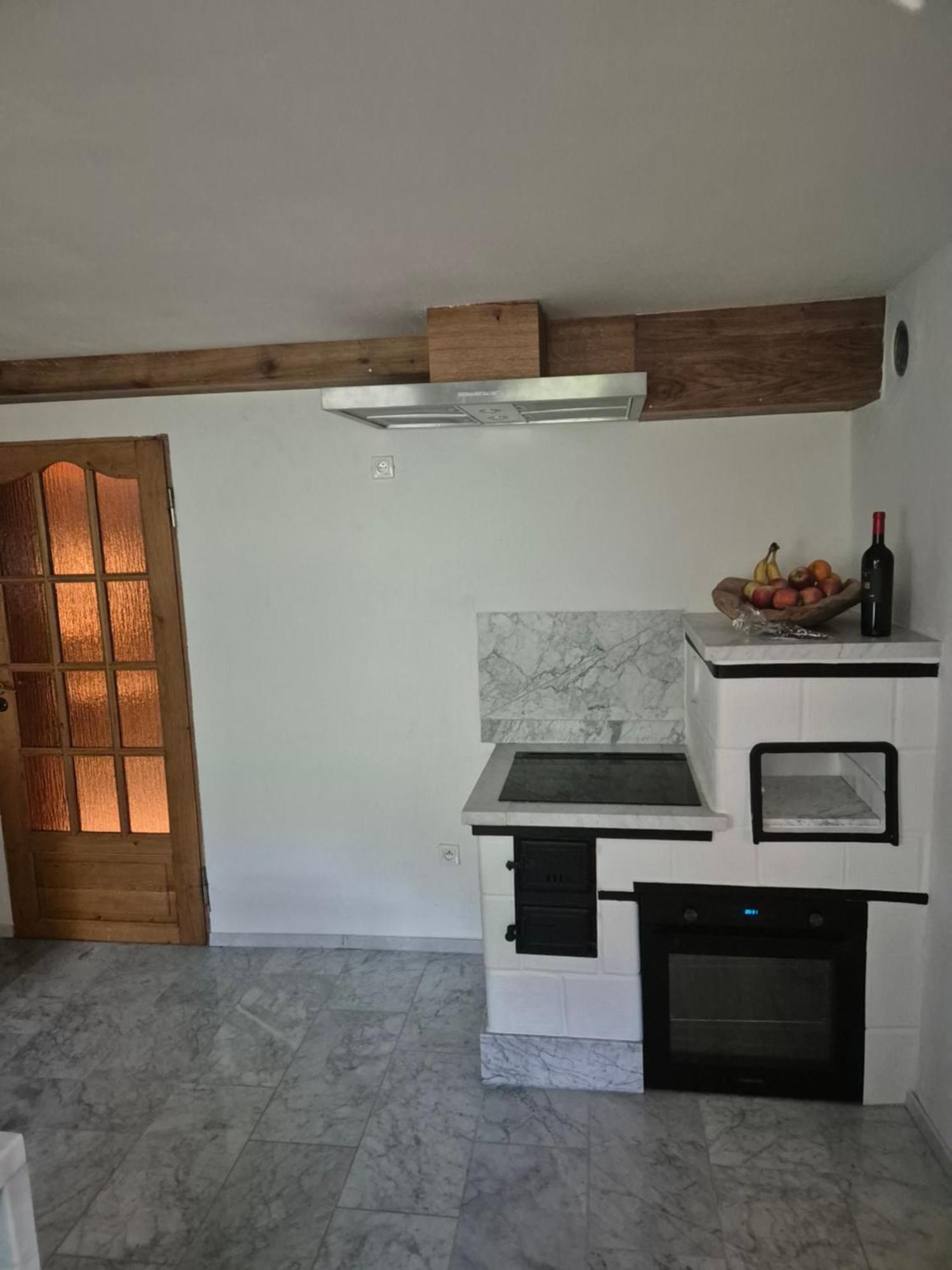 Marmurowa Winnica Apartment *