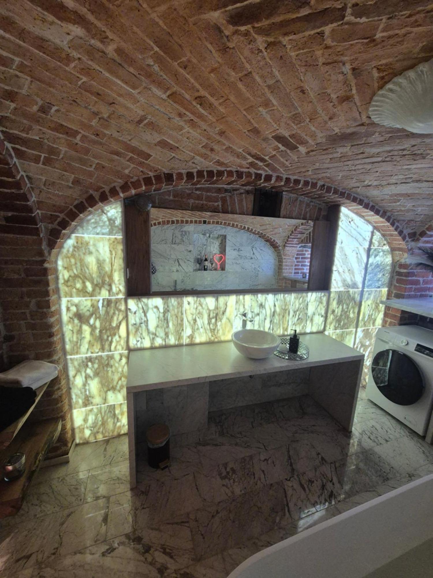 Marmurowa Winnica Apartment *